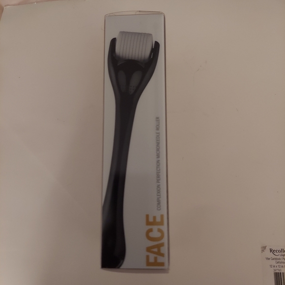 Japonesque Complexion Perfection Microneedle Roller - brand new - Picture 6 of 12